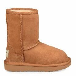 Ugg Girls Classic 2 Boots for Baby Shoes and Boots Colour Chestnut